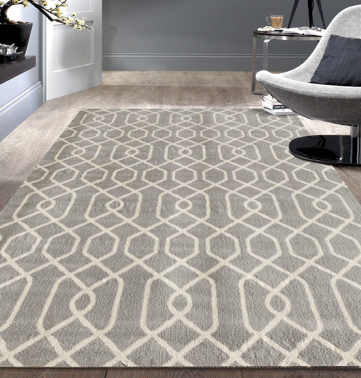 Modern Trellis Pattern Gray 7'6" X 9' 5" Area Rug