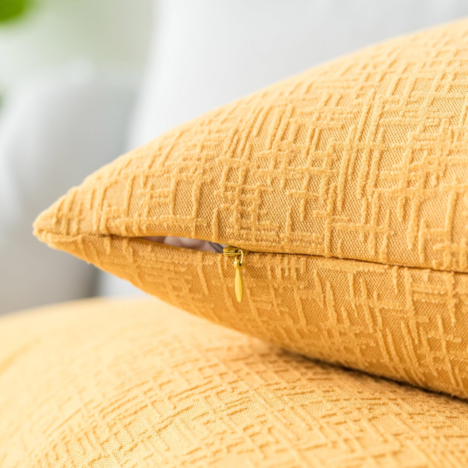 Throw Pillows,  Couch Pillows Velvet Accent Pillows Cover Cushion Cover for Bed/Office, 24" X 24", 1 Pc,Primrose Yellow