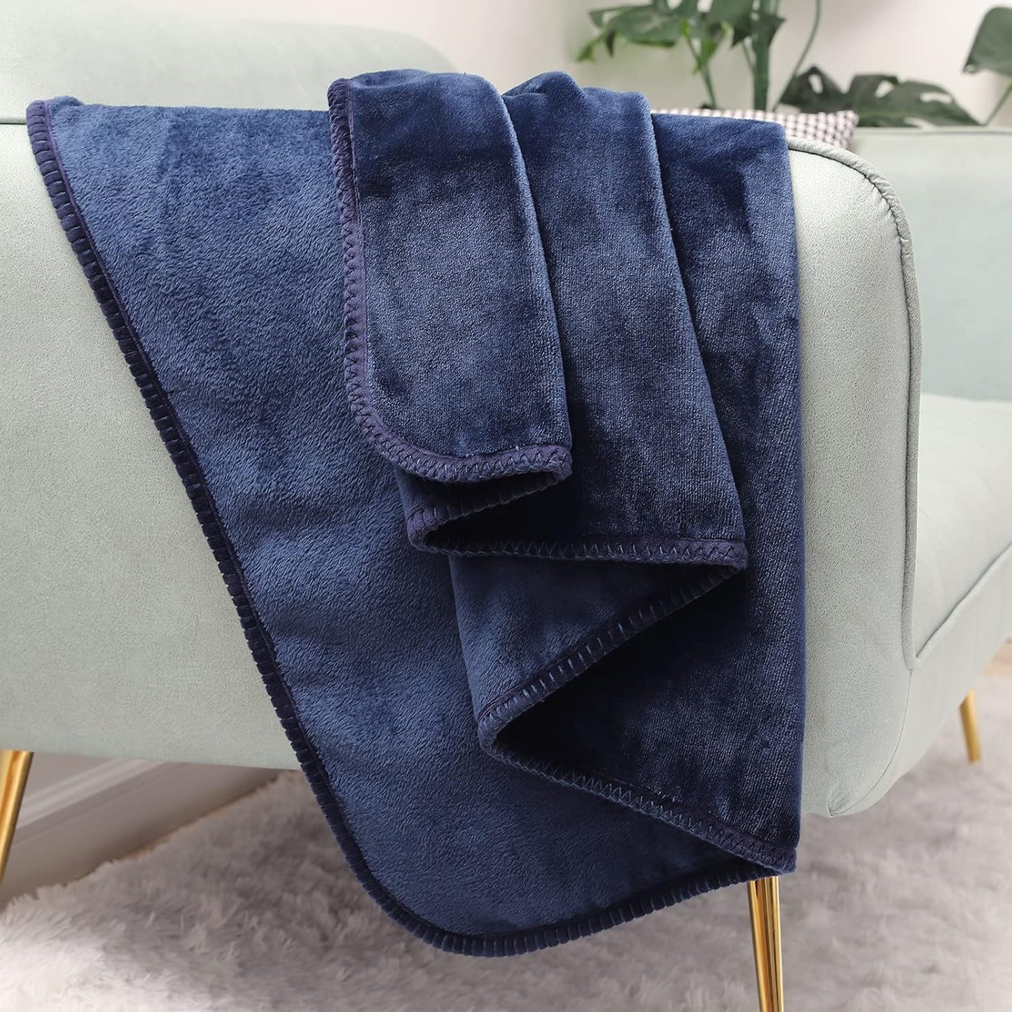 Fleece Throw Blanket, Soft Flannel Fluffy Blankets, Fuzzy Cozy Flannel Blanket in All Seasons, Throw Blankets for Bed Couch Sofa